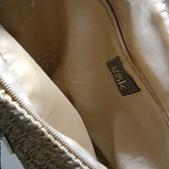 Tan the Sak purse - Picture 8 of 12